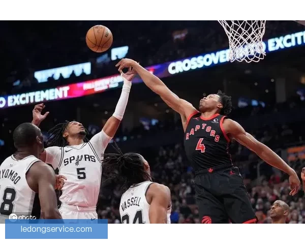 纳什见证太阳大胜猛龙止步五连败 布克25分巴恩斯高效9中8表现抢眼