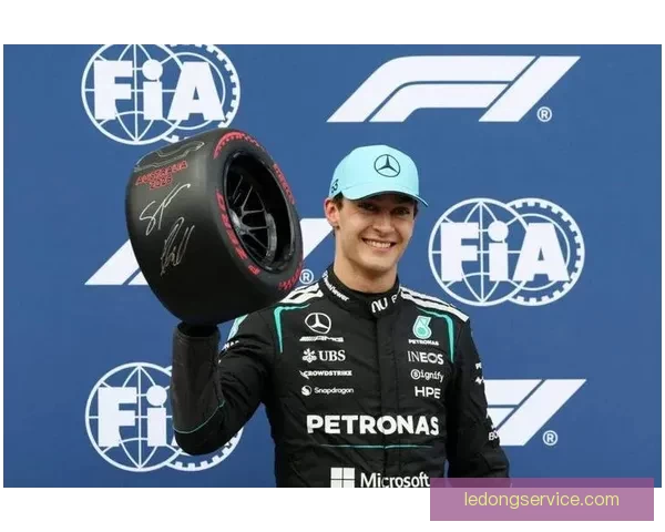 F1赛车新星拉塞尔赛道风采与职业成长全景解析